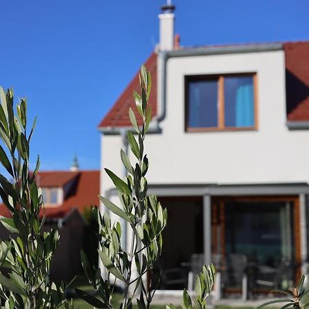 Veritas House มิคูลอฟ ภายนอก รูปภาพ