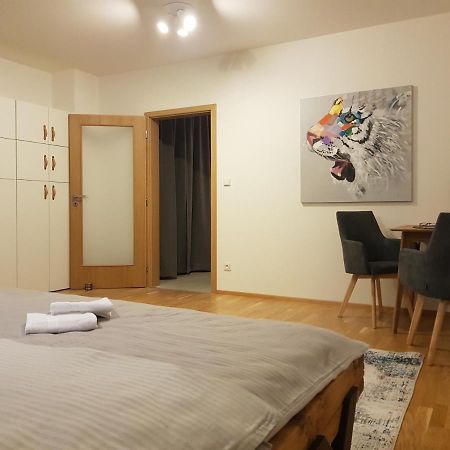 Veritas House มิคูลอฟ ภายนอก รูปภาพ