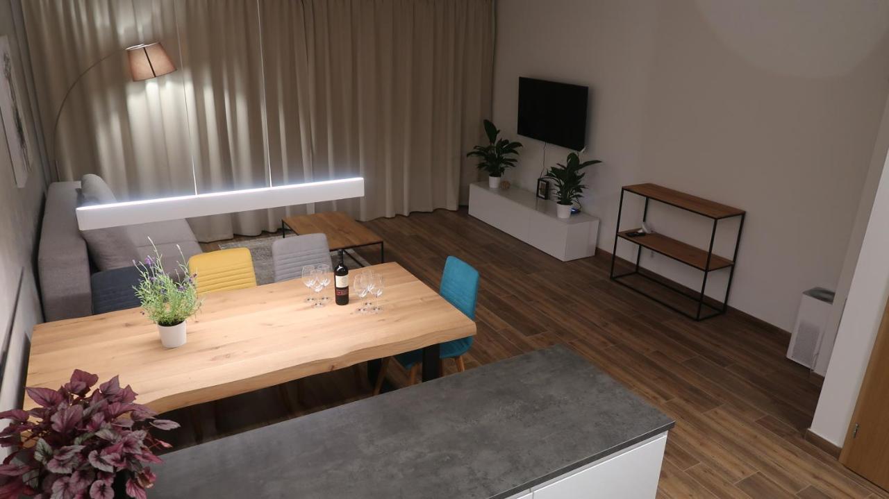 Veritas House มิคูลอฟ ภายนอก รูปภาพ